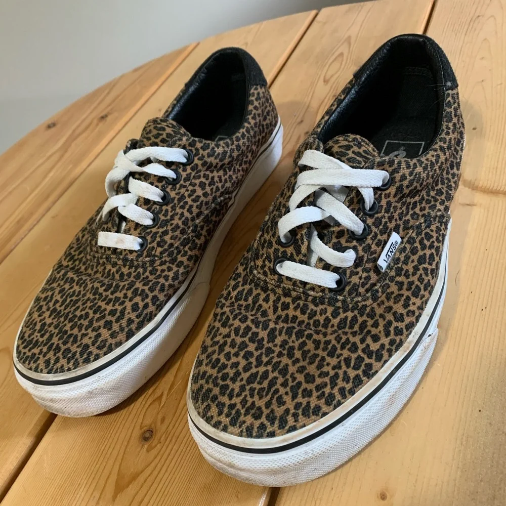 Vans - Picture 1 of 4